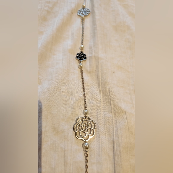 Long elegant fashion necklace - Picture 6 of 6